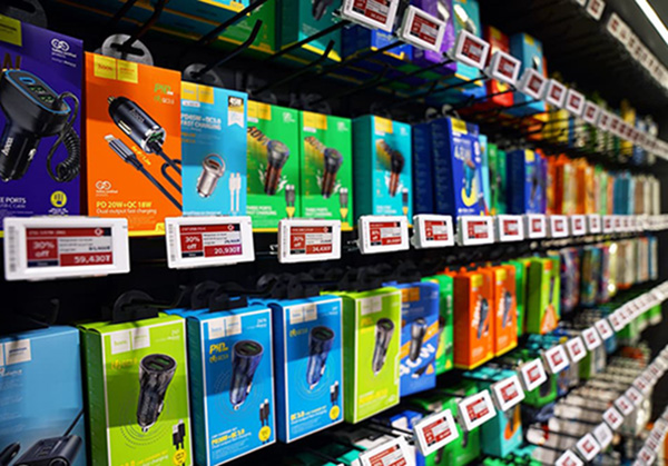 Etiquetas electrónicas en tiendas de electrónica
