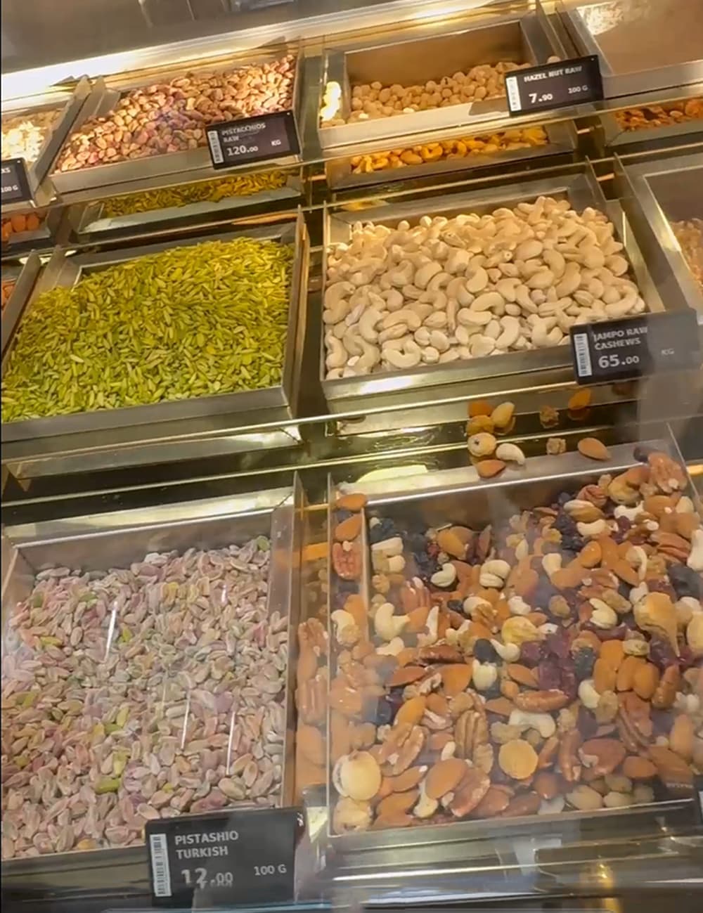 e ink price tag in gourmet food stores.jpg