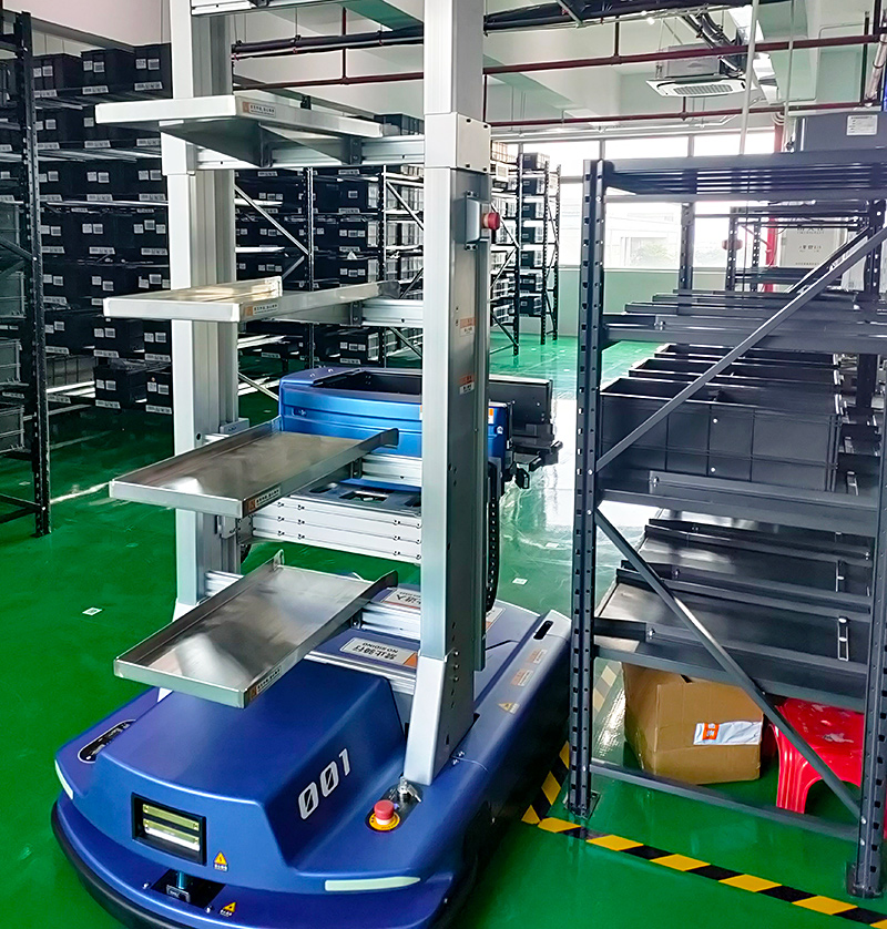 digital-warehouse-solutions-2.jpg